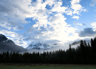 Simpcw: History of the Simpcw and their traditional territory, including Mount Robson