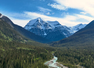 A look at the impact and perceptions of ecotourism in the Canadian Rocky Mountains